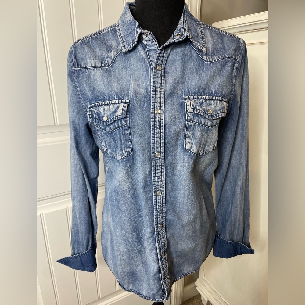 E2 Clothing Denim Top with Pearl Snaps